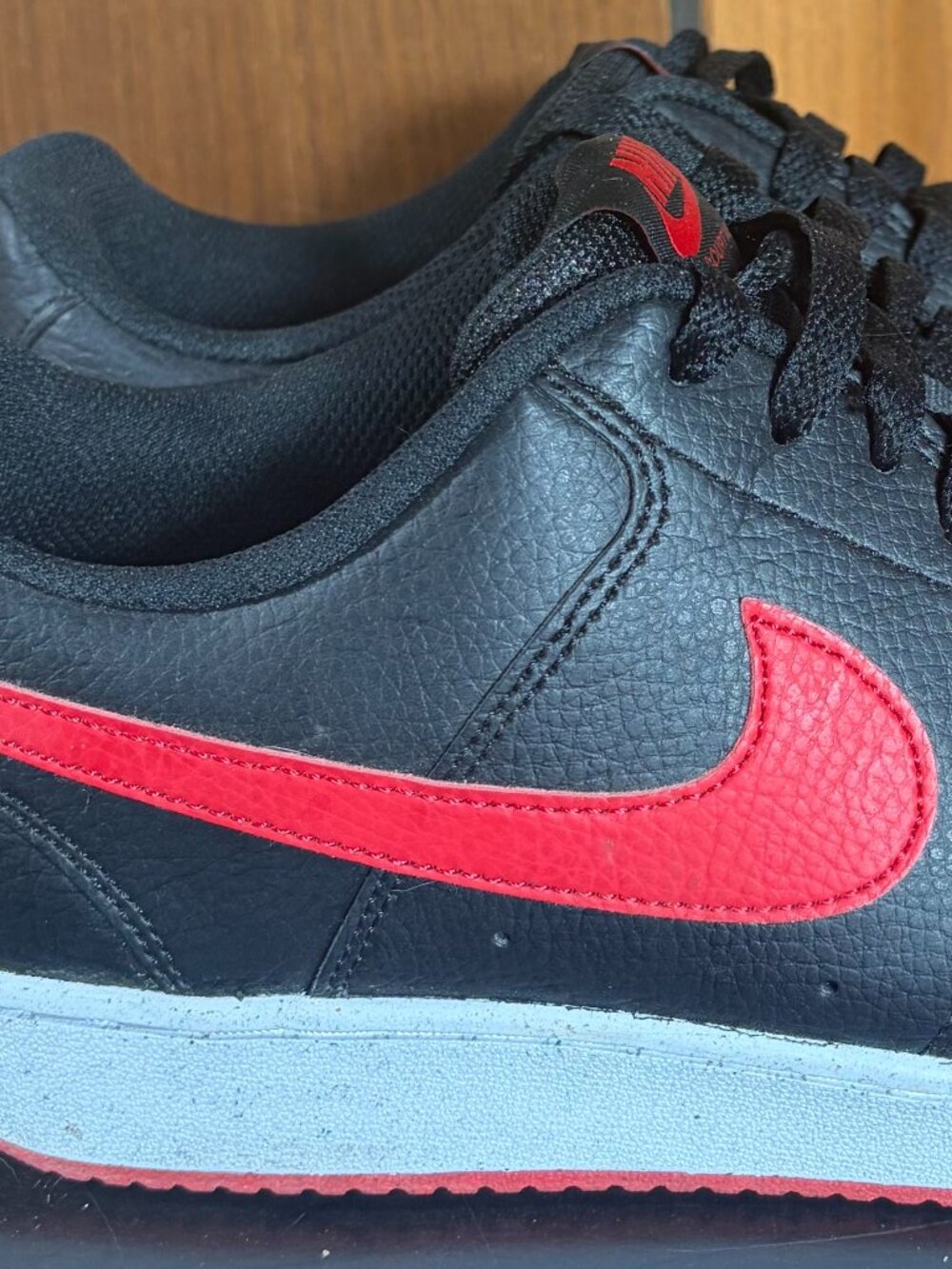 Nike Court Vision Next Nature Low Bred Black University Red Mens Sz 9.5 EUC